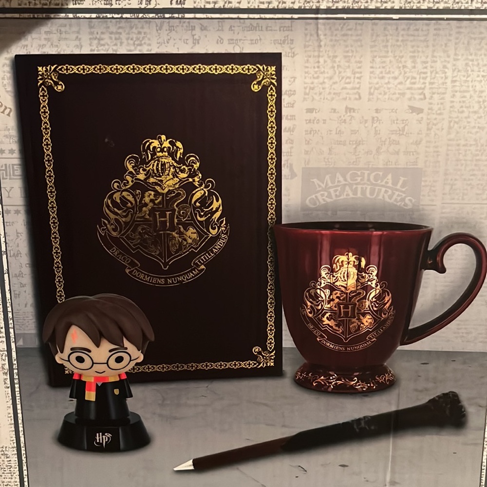 Brand New Harry Potter Gift Set - Picture 2 of 5